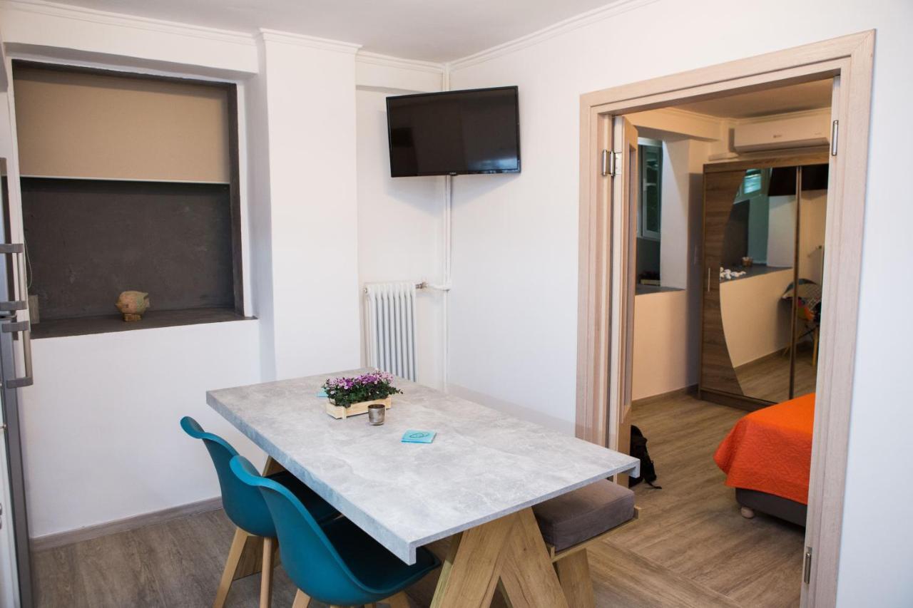 Stylish, Comfortable, Basement Loft-Like Apartment With Amenities Athens Ngoại thất bức ảnh