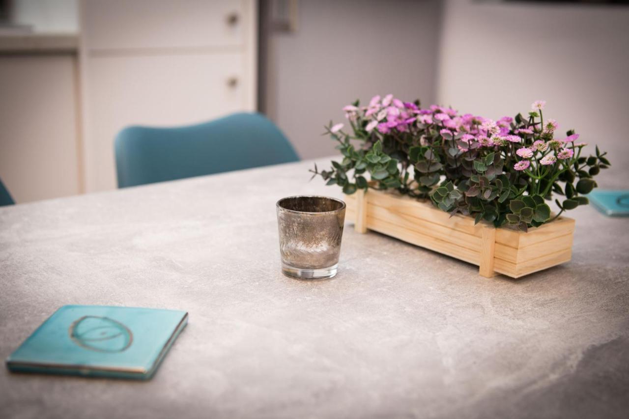 Stylish, Comfortable, Basement Loft-Like Apartment With Amenities Athens Ngoại thất bức ảnh
