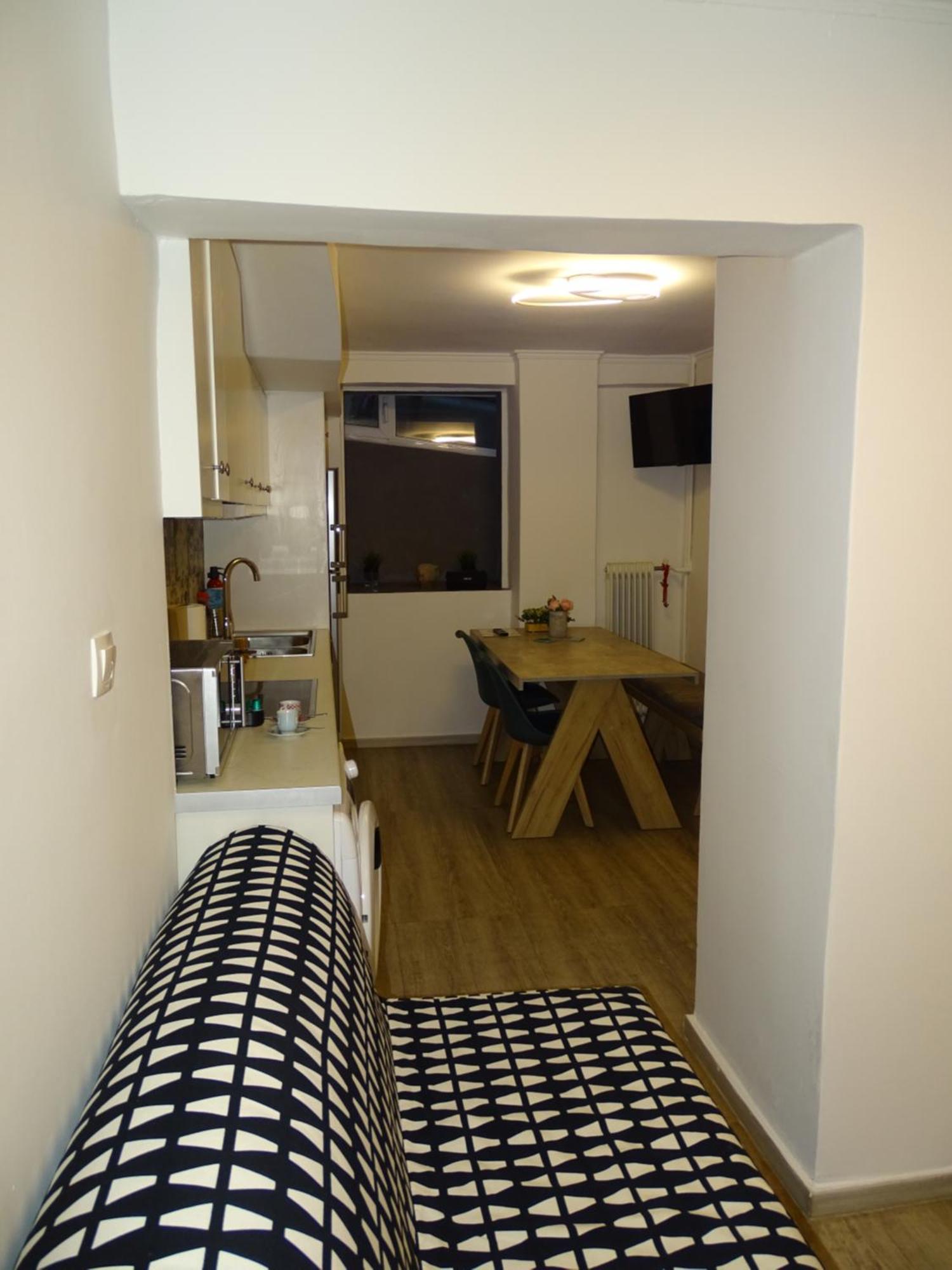 Stylish, Comfortable, Basement Loft-Like Apartment With Amenities Athens Ngoại thất bức ảnh
