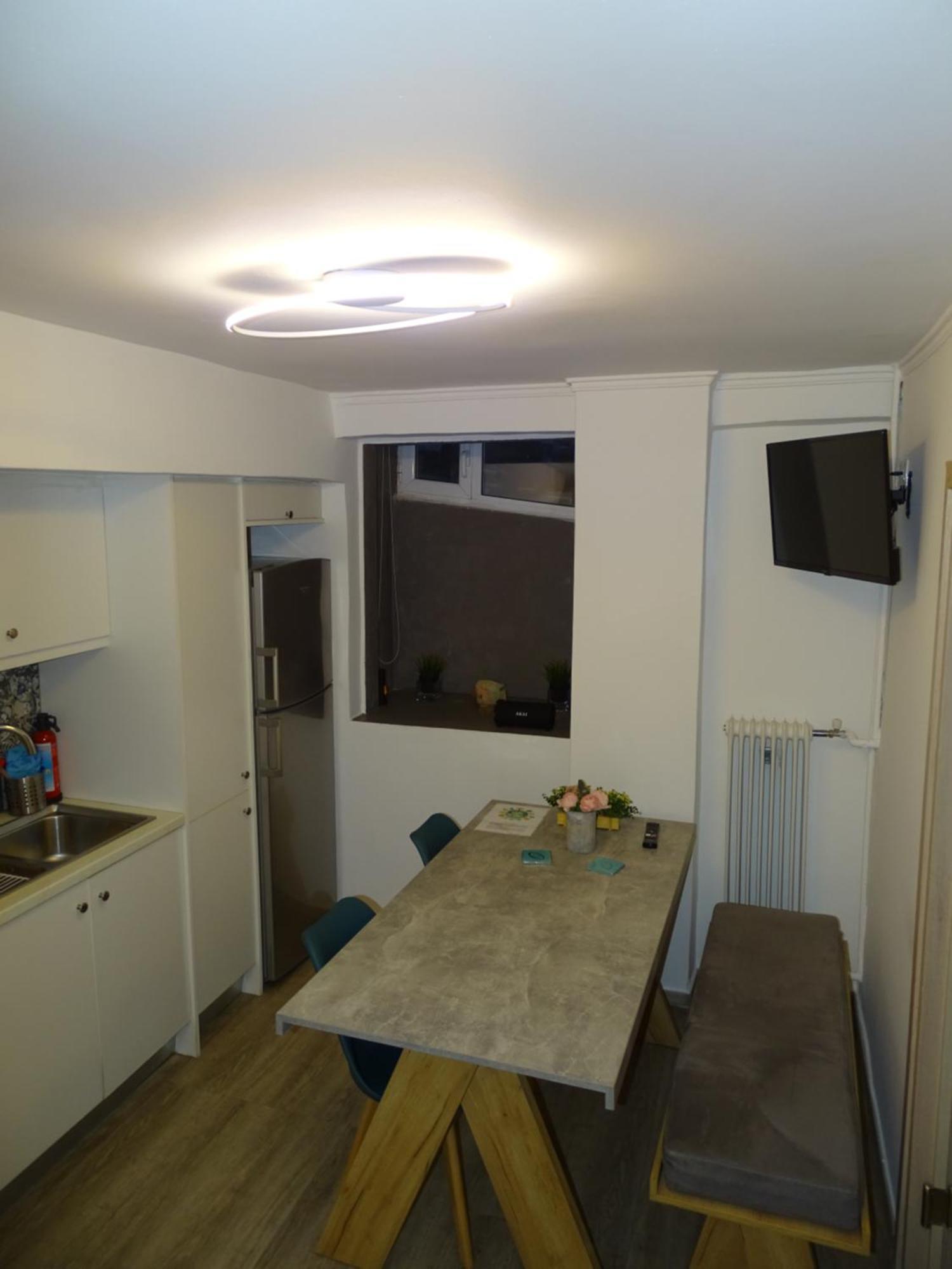 Stylish, Comfortable, Basement Loft-Like Apartment With Amenities Athens Ngoại thất bức ảnh