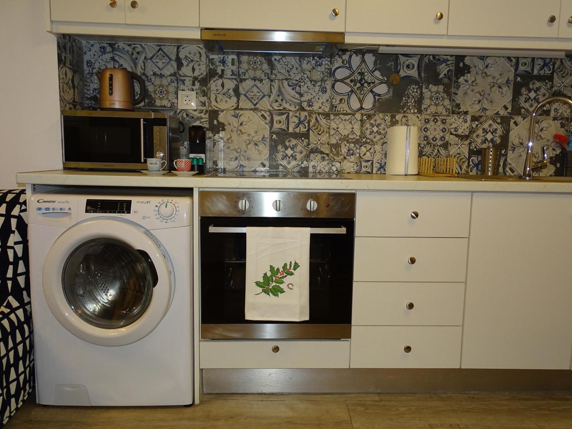 Stylish, Comfortable, Basement Loft-Like Apartment With Amenities Athens Ngoại thất bức ảnh